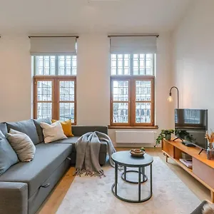 Huswell - Modern Located At Historical Main Square Appartement