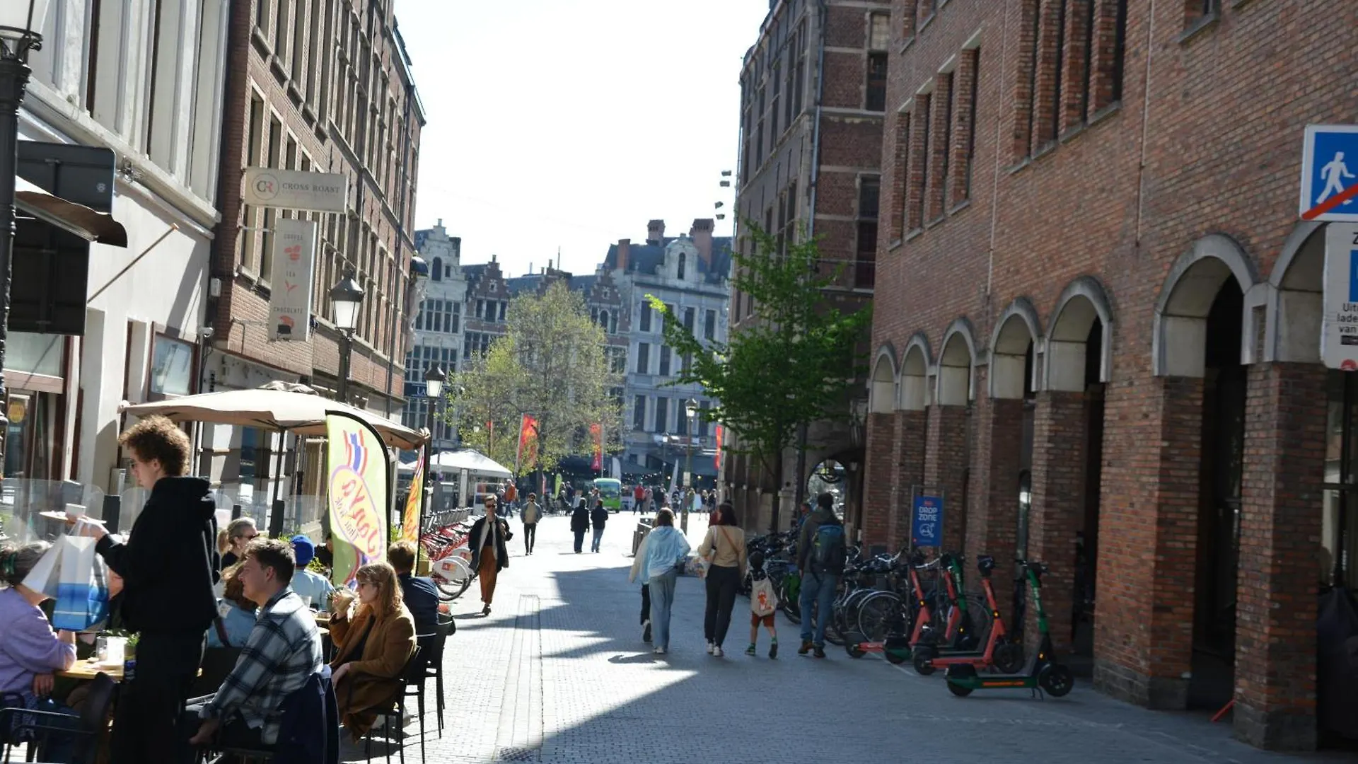 Historical Center Antwerp, All On Foot Antverpy